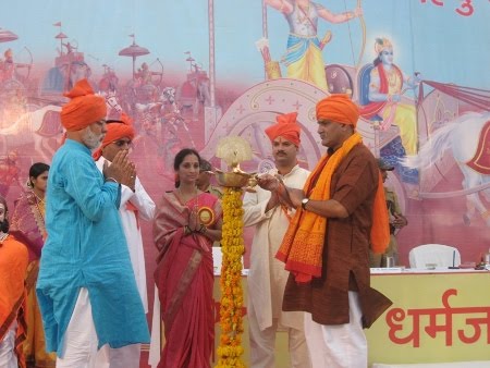 Inauguration of Hindu Dharmajagruti Sabha by lighting a Samai (an oil lamp)